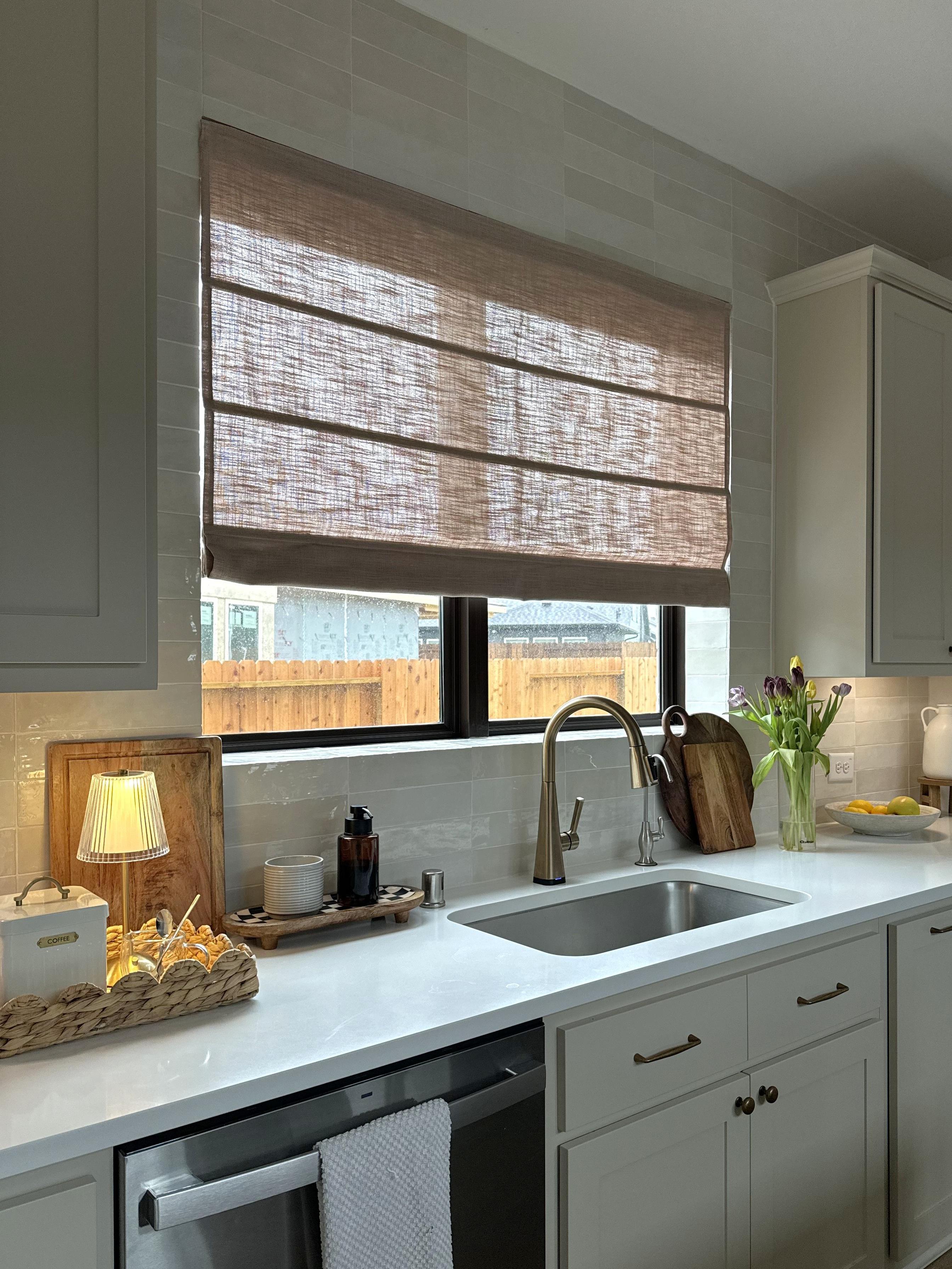 Lia Linen Roman Blinds & Shades| Plain Fold
